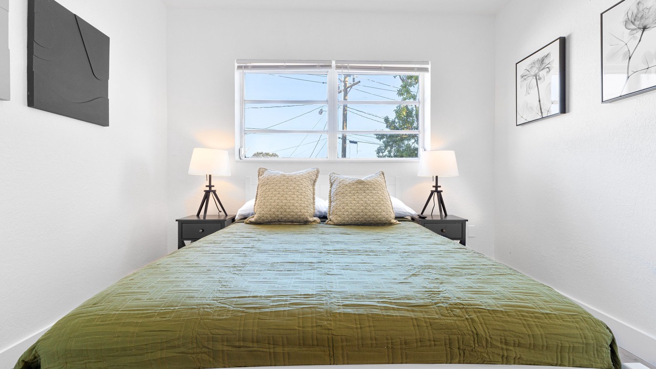 Photo of Bedroom in Miami Gardens