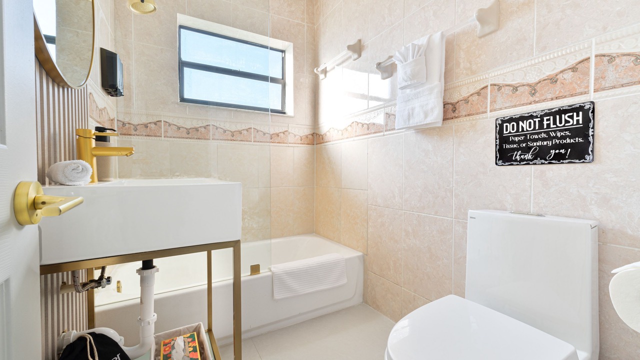 Photo of Bathroom in Miami Gardens