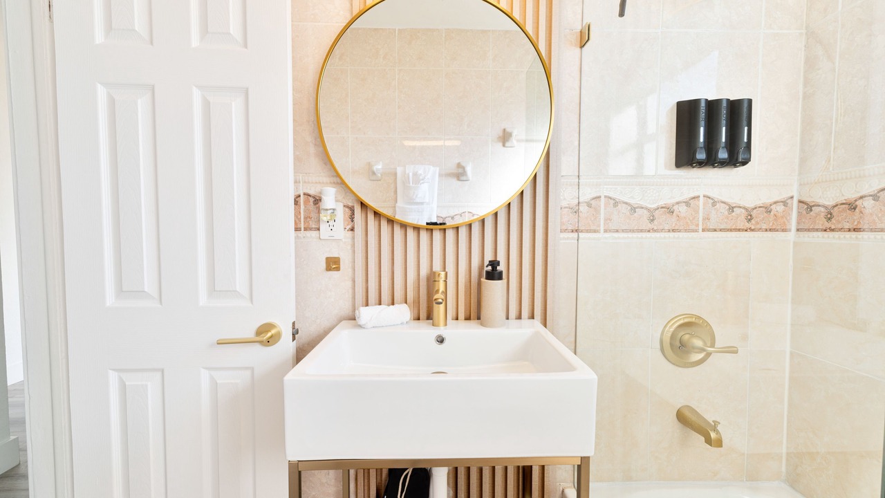 Photo of Bathroom in Miami Gardens