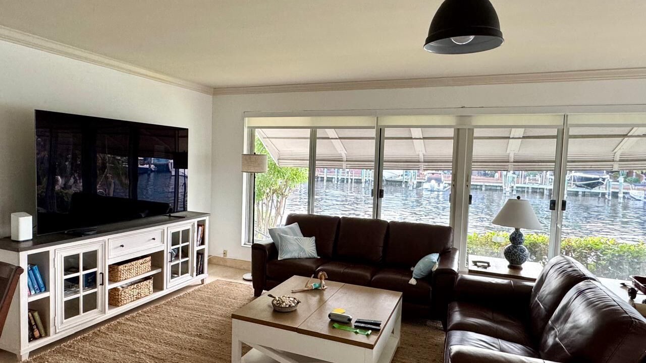 Photo of Livingroom in Hendricks and Venice Isles