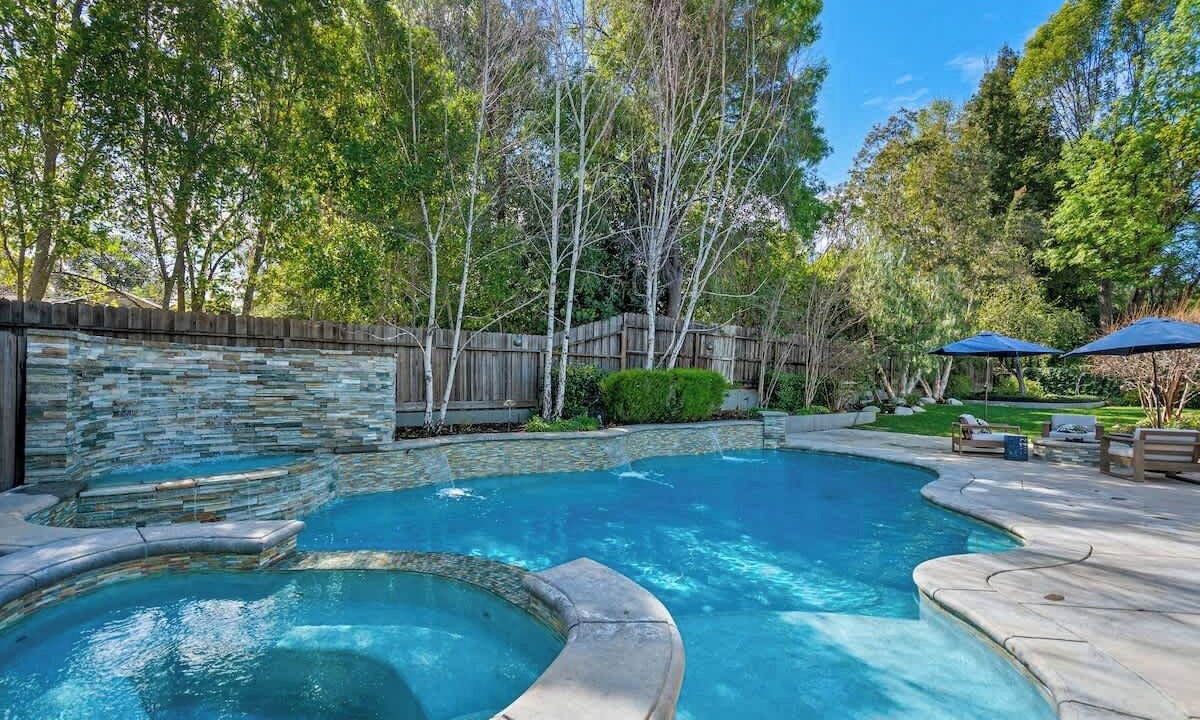 Photo of Outdoor in Tarzana