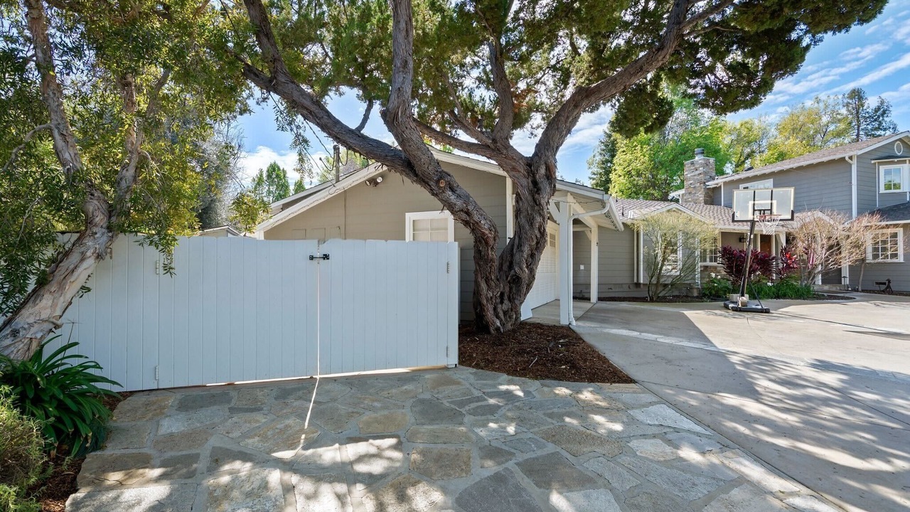 Photo of Outdoor in Tarzana