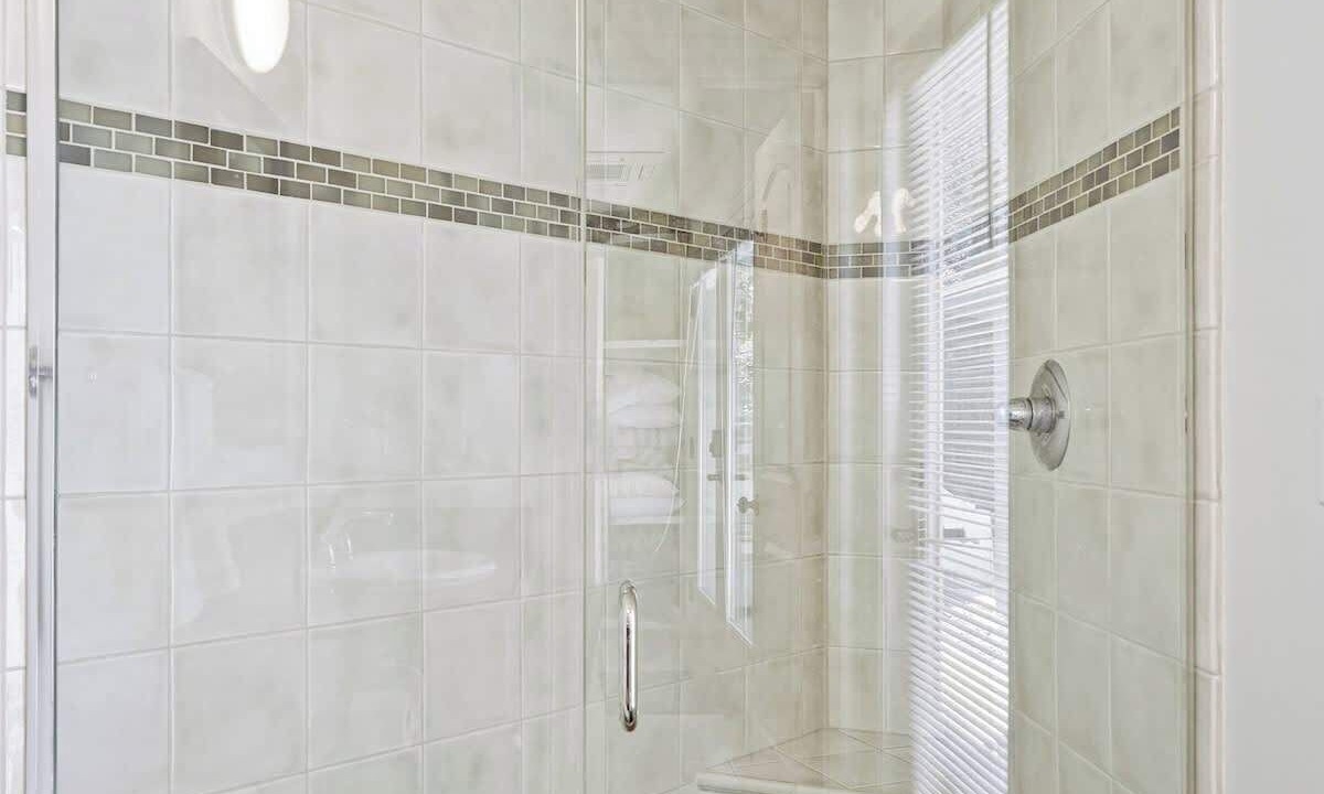 Photo of Bathroom in Tarzana