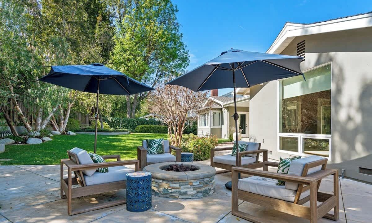 Photo of Others in Tarzana