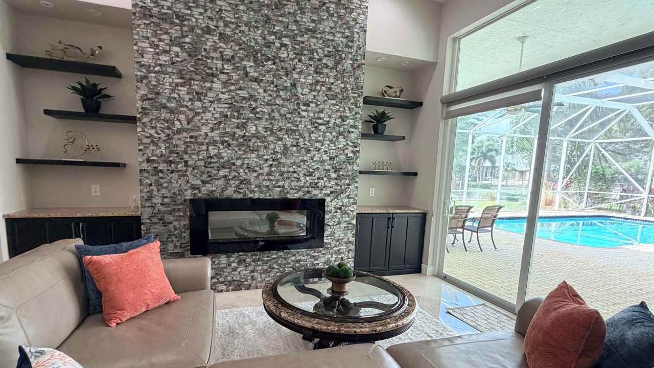 Photo of Livingroom in Parkland