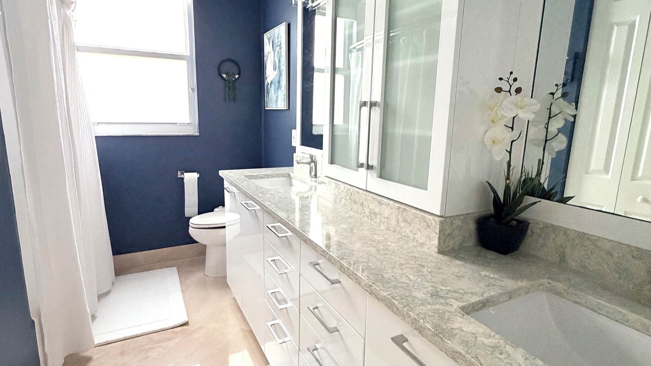 Photo of Bathroom in Parkland