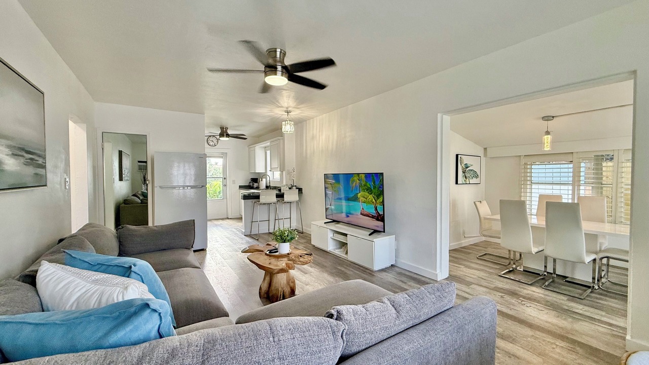 Photo of Livingroom in Dolphin Isles