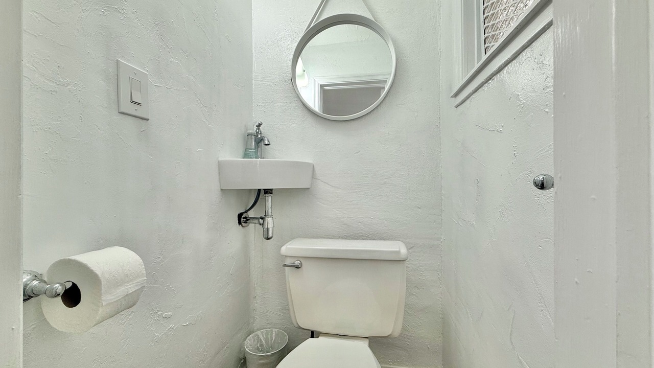 Photo of Bathroom in Dolphin Isles