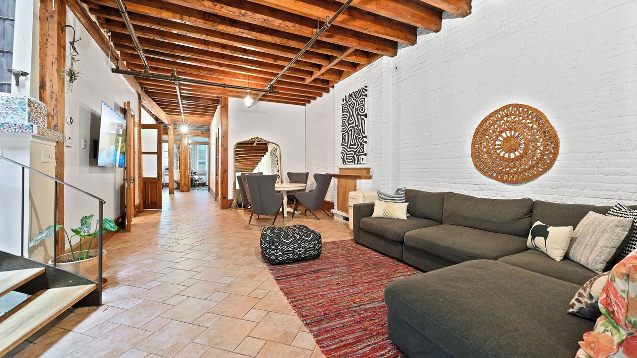 Photo of Livingroom in Bowery