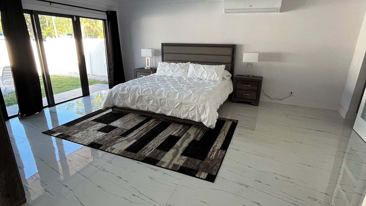 Photo of Bedroom in Dania Beach