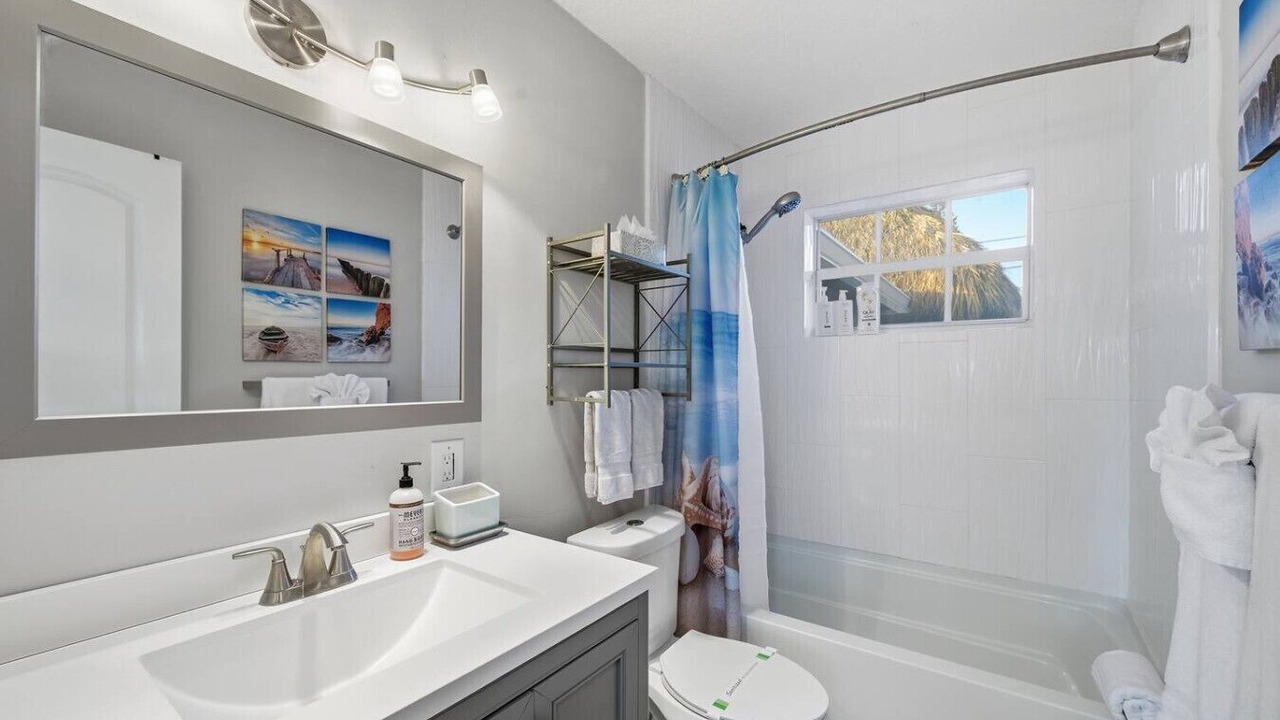 Photo of Bathroom in Lighthouse Point
