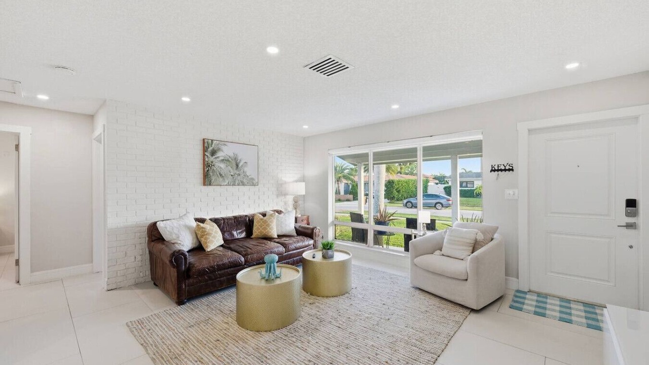 Photo of Livingroom in Lighthouse Point
