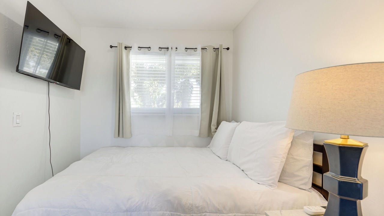 Photo of Bedroom in Cypress Point