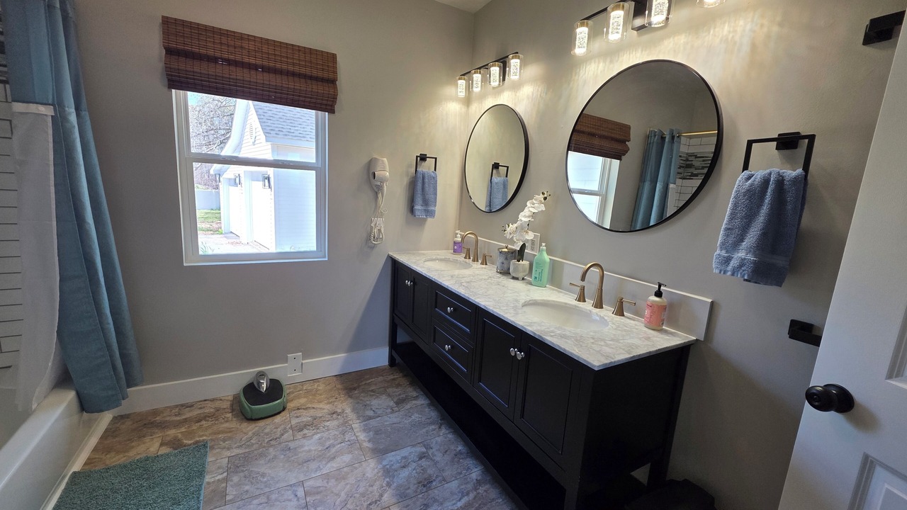 Photo of Bathroom in Little Creek
