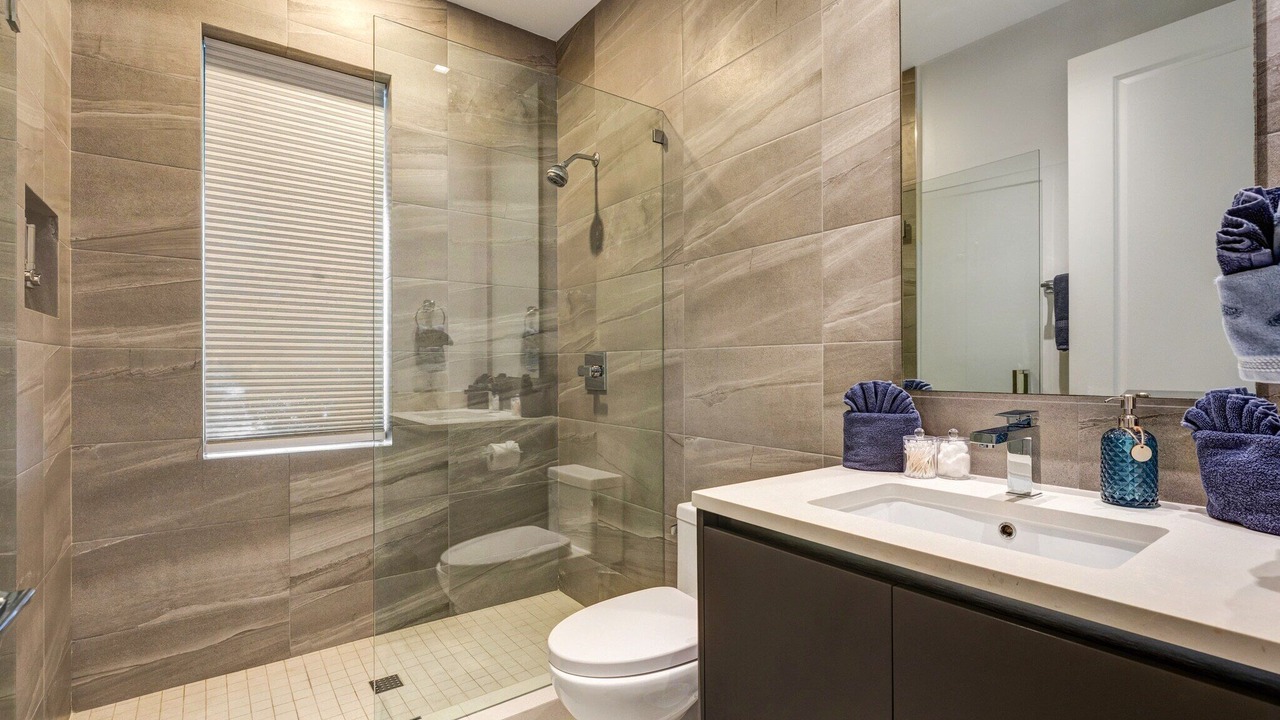 Photo of Bathroom in Riverside Park