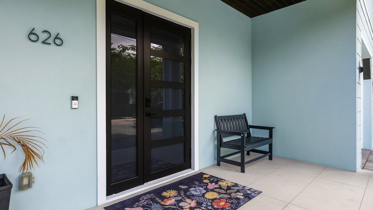 Photo of Patio Balcony in Riverside Park