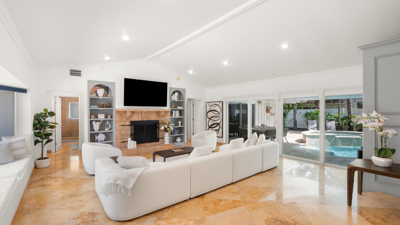 Photo of Livingroom in Coral Ridge