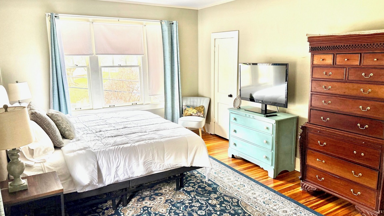 Photo of Bedroom in Richwood