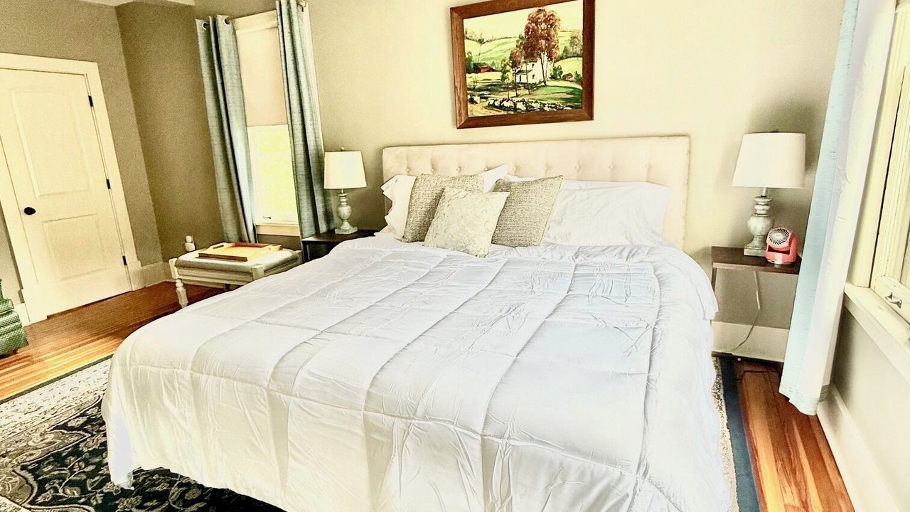 Photo of Bedroom in Richwood