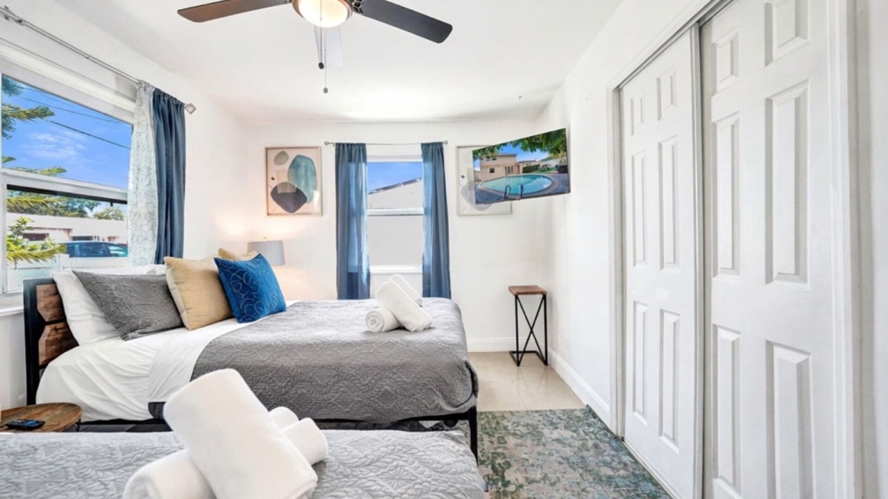 Photo of Bedroom in Hallandale Beach