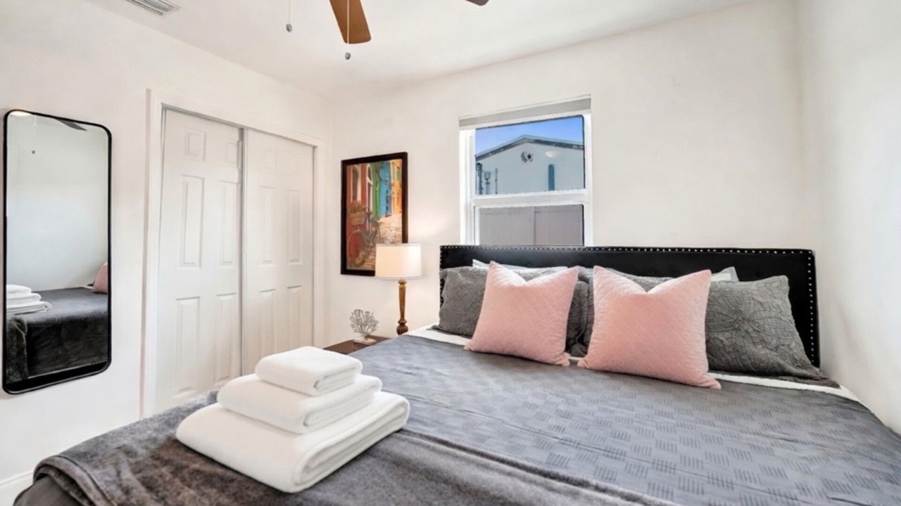 Photo of Bedroom in Hallandale Beach