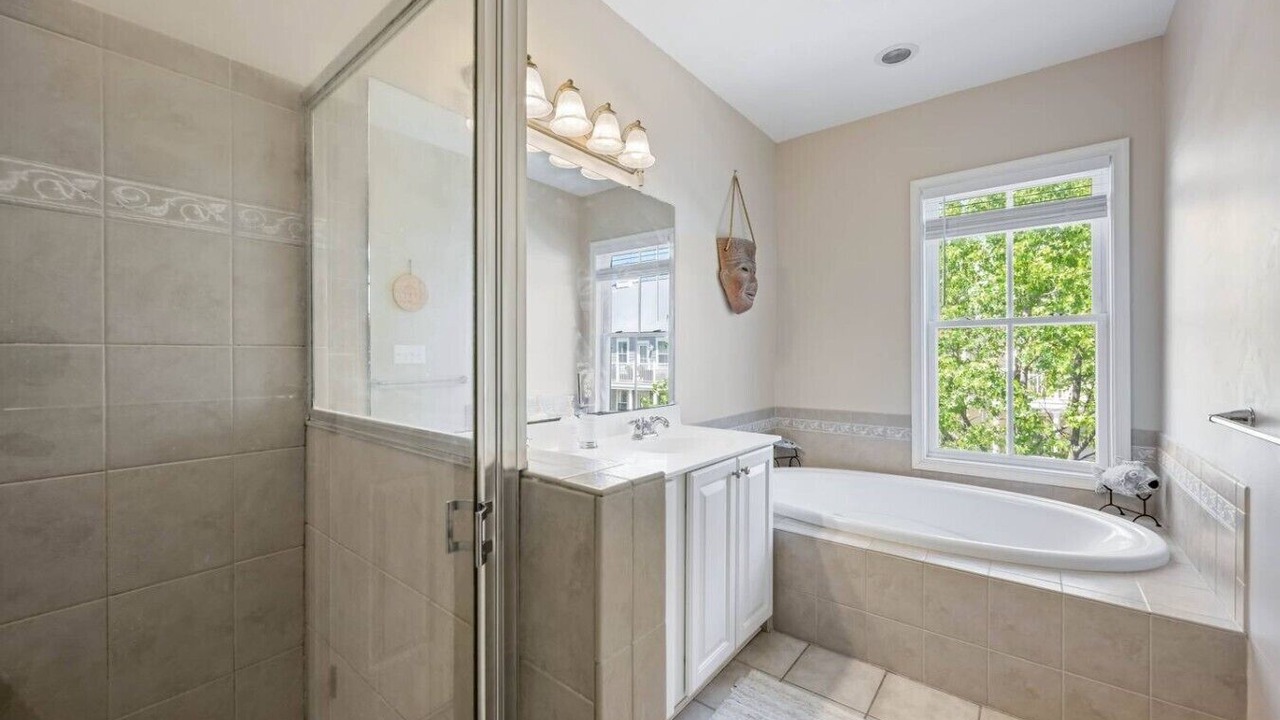 Photo of Bathroom in Sunset Island