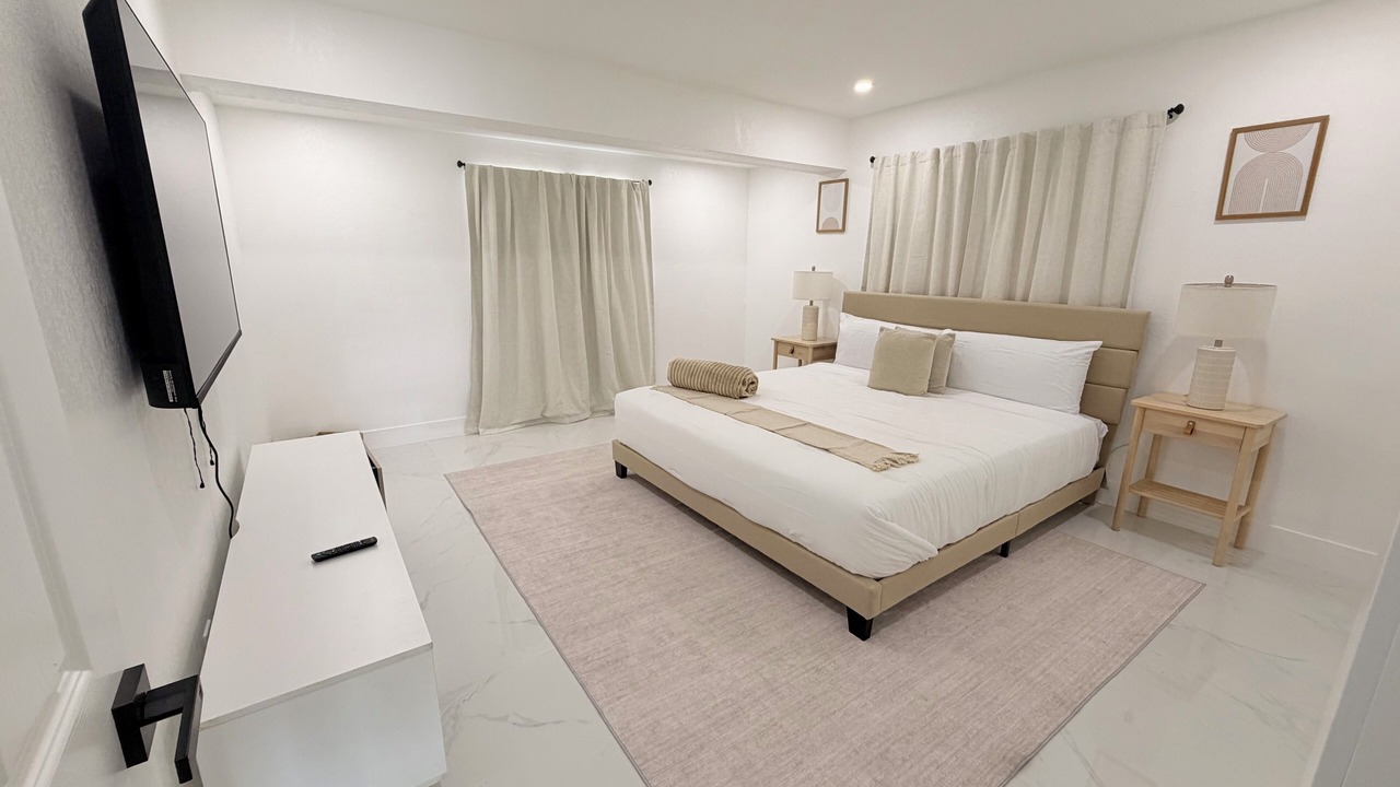 Photo of Bedroom in Miami Gardens