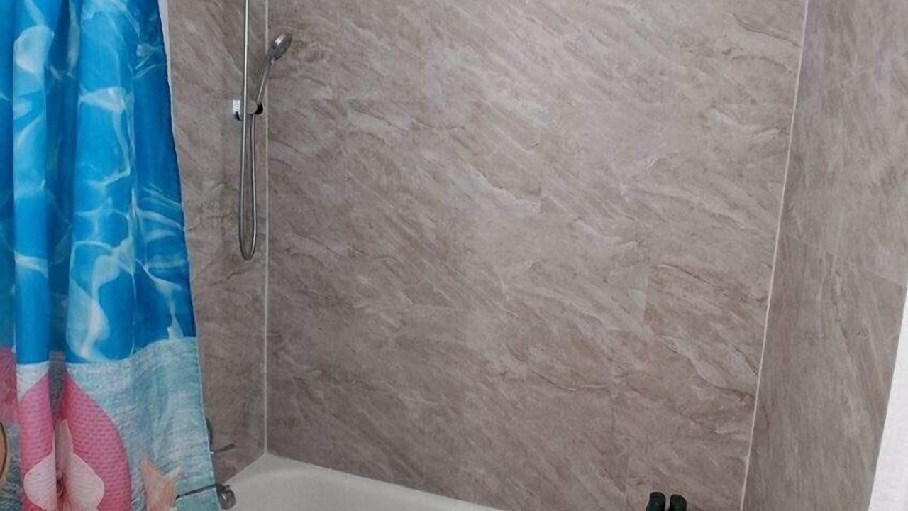 Photo of Bathroom in Highland Garden