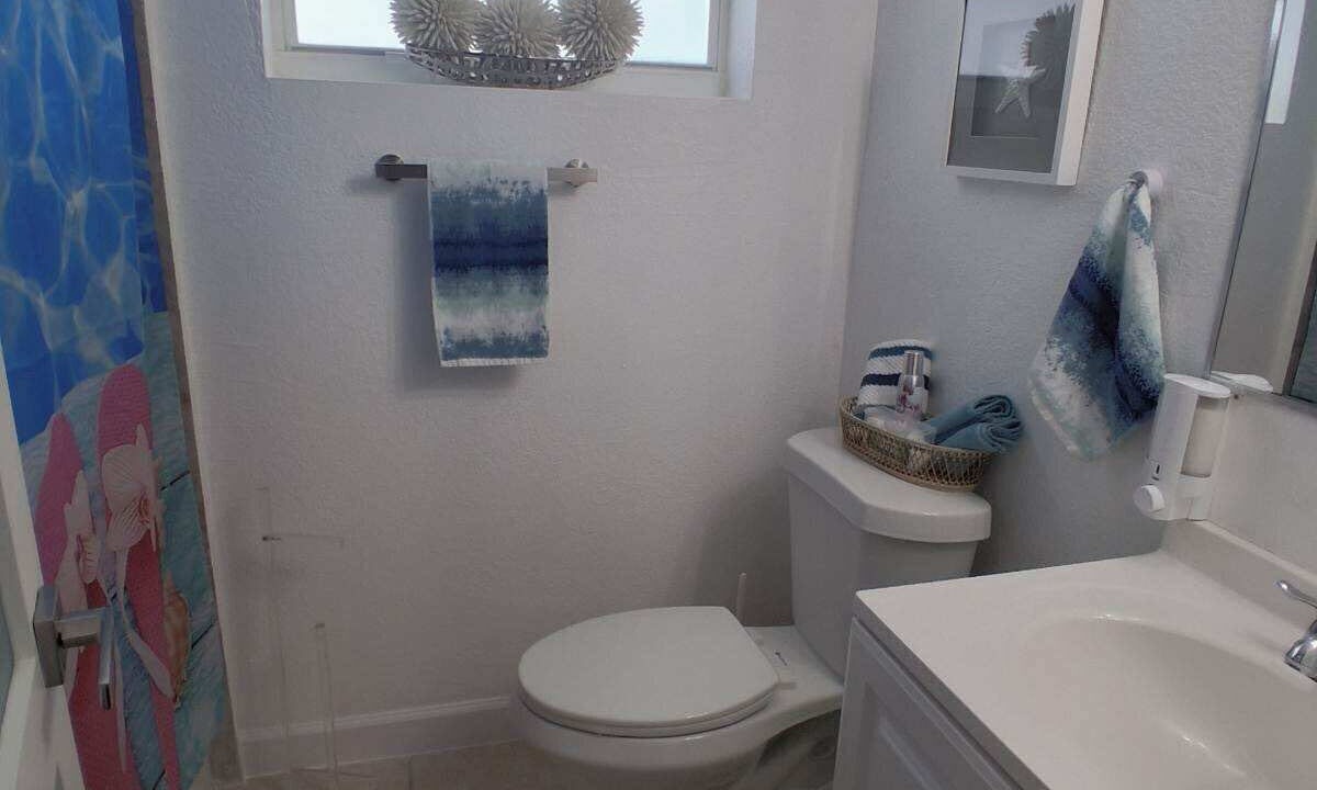Photo of Bathroom in Highland Garden