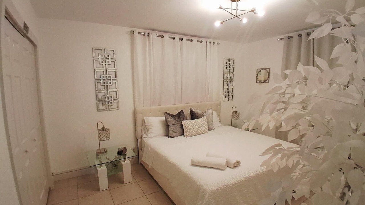 Photo of Bedroom in Highland Garden