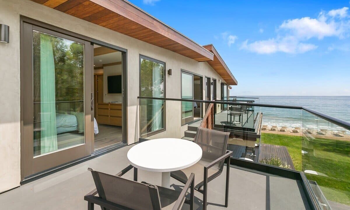 Photo of Bedroom in Eastern Malibu