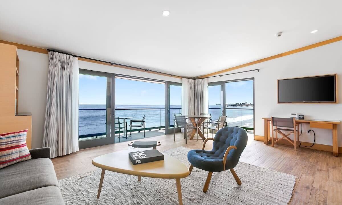 Photo of Bedroom in Eastern Malibu