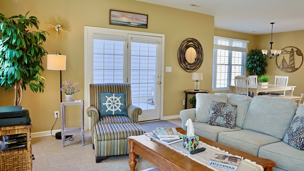 Photo of Livingroom in Bayside
