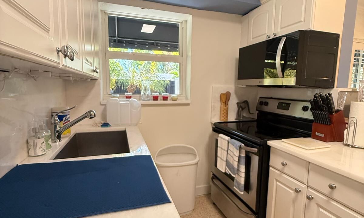Photo of Kitchen in Poinsettia Heights