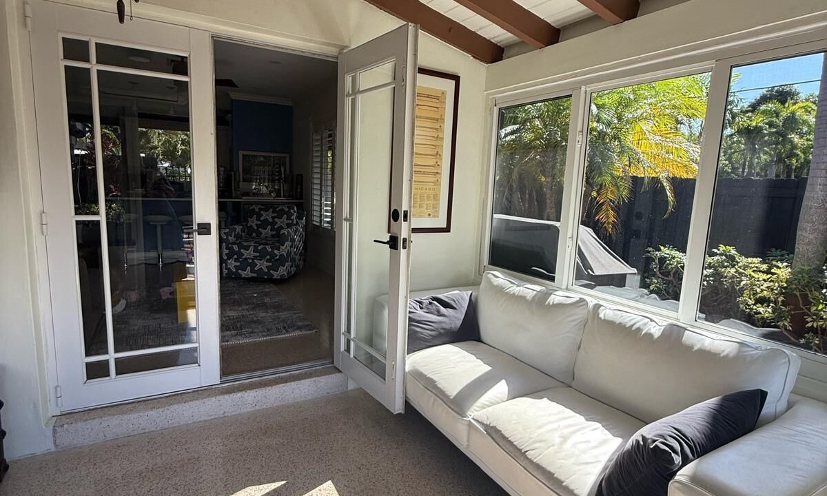 Photo of Livingroom in Poinsettia Heights