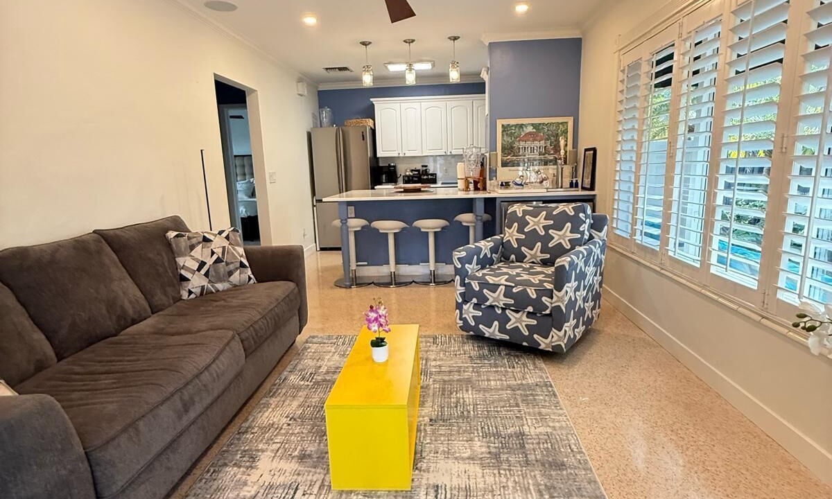 Photo of Livingroom in Poinsettia Heights