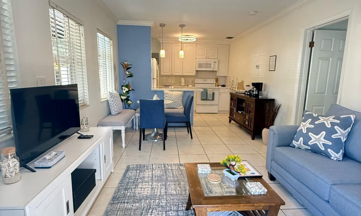Photo of Livingroom in Poinsettia Heights