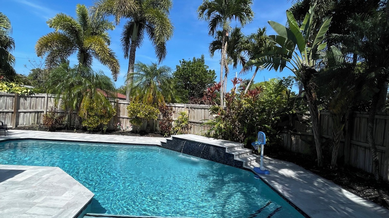 Photo of Outdoor in Poinsettia Heights