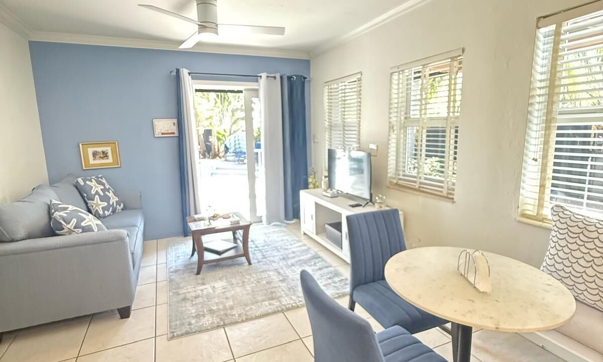 Photo of Livingroom in Poinsettia Heights