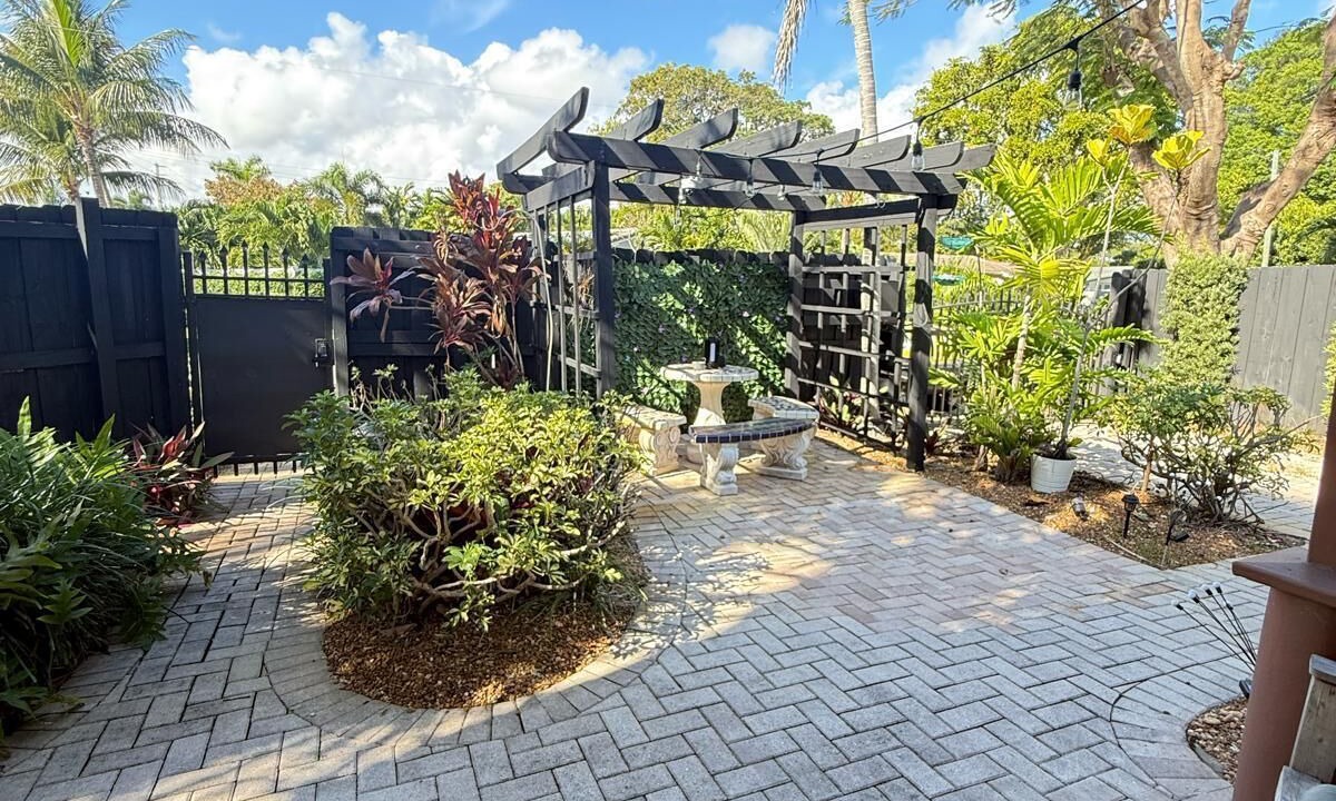 Photo of Patio Balcony in Poinsettia Heights