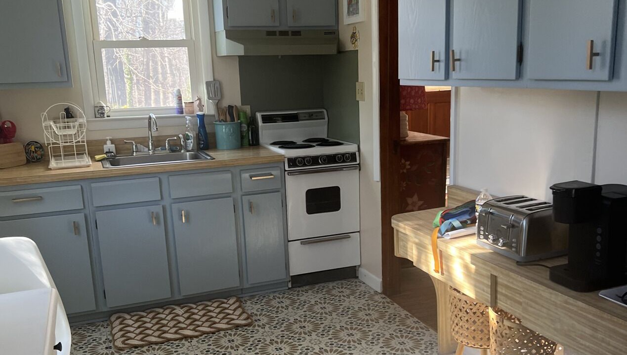 Photo of Kitchen in Calvert Beach-Long Beach