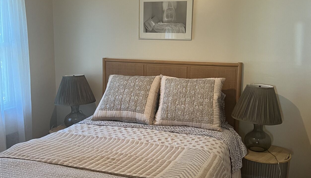 Photo of Bedroom in Calvert Beach-Long Beach