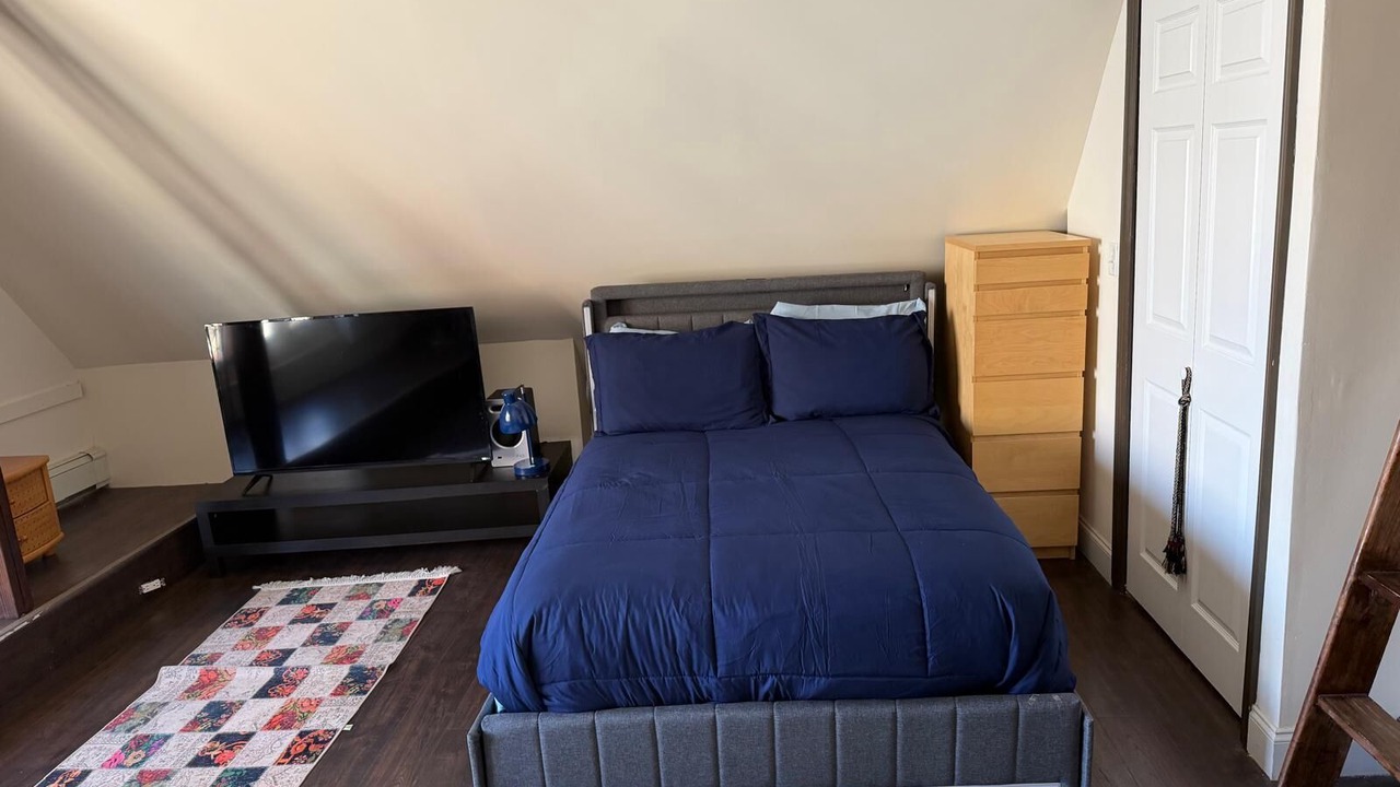 Photo of Bedroom in Weehawken