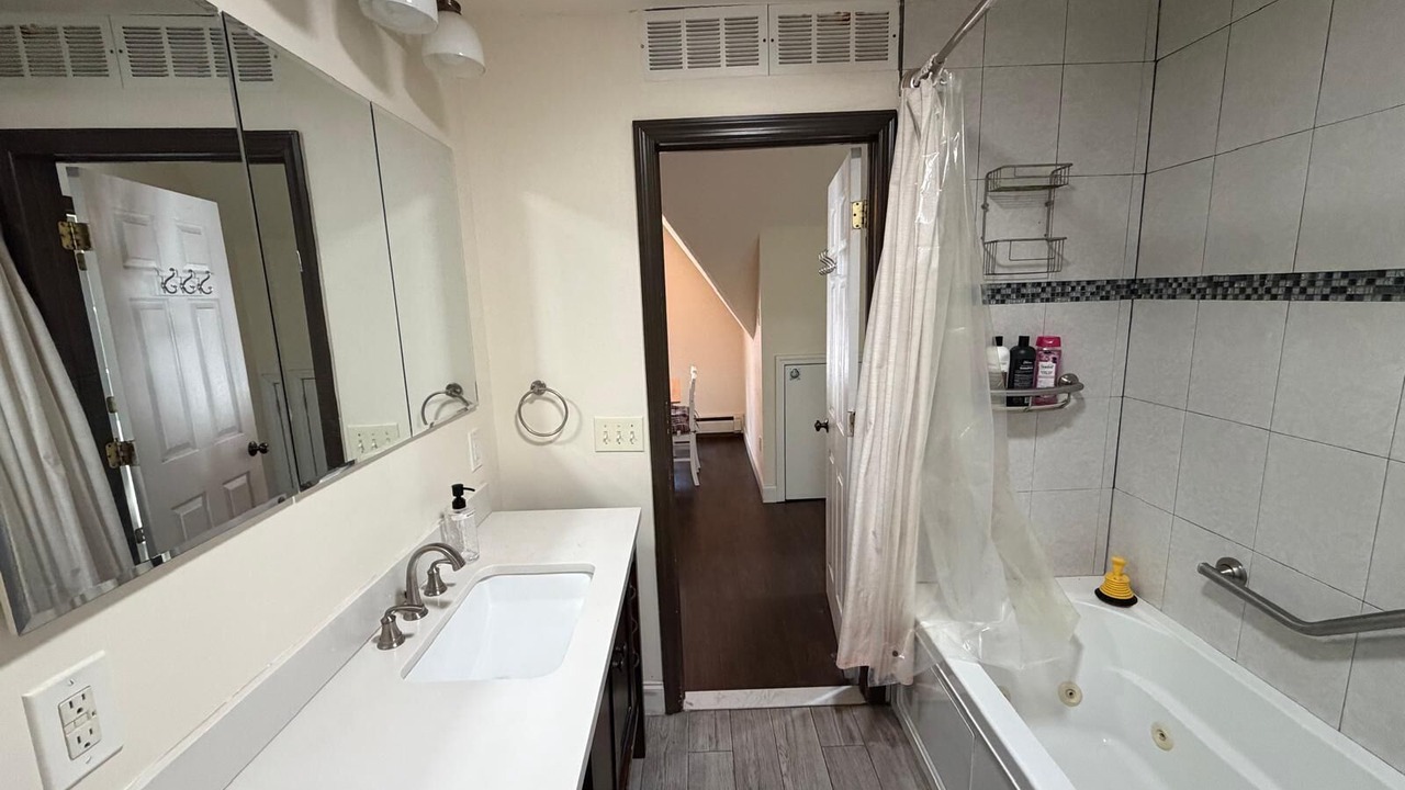 Photo of Bathroom in Weehawken