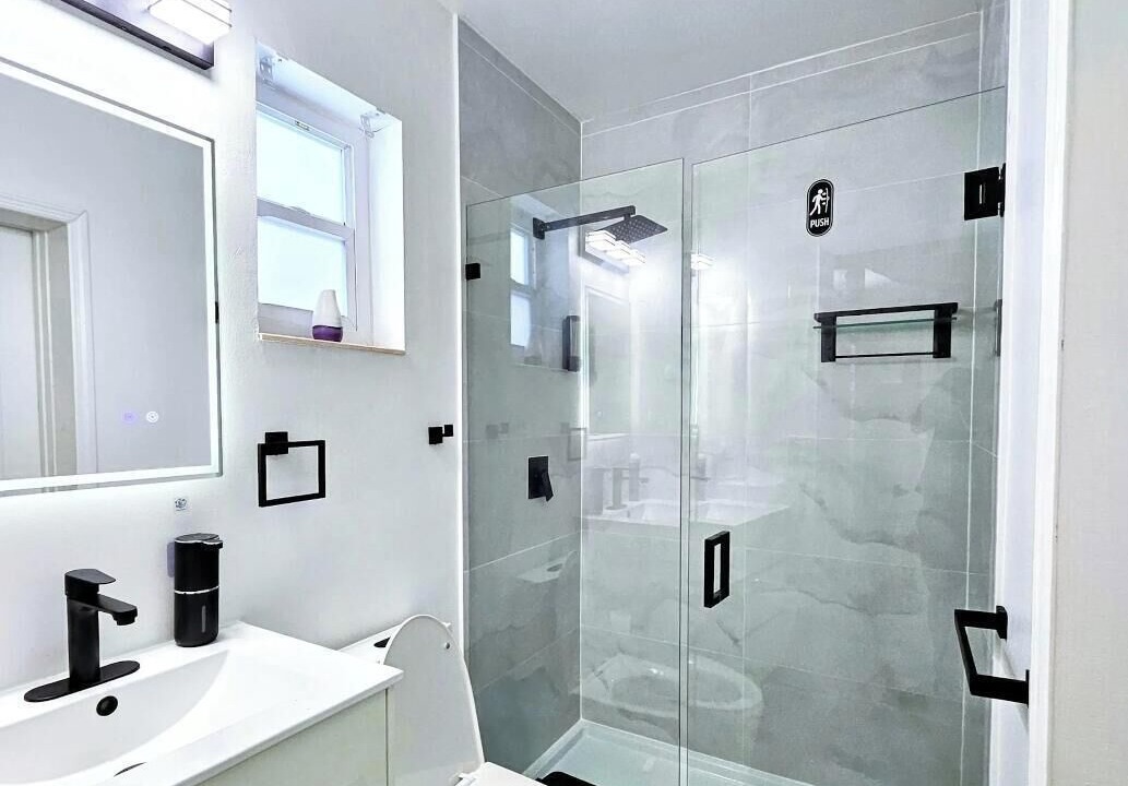 Photo of Bathroom in Miramar