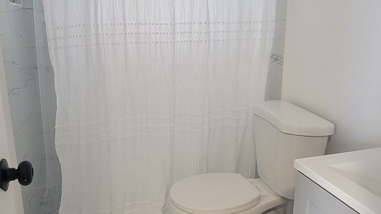 Photo of Bathroom in Miami Gardens