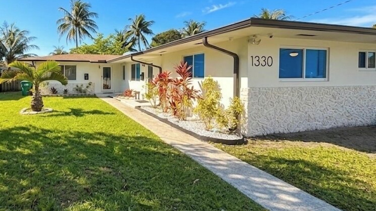 Photo of Outdoor in North Miami