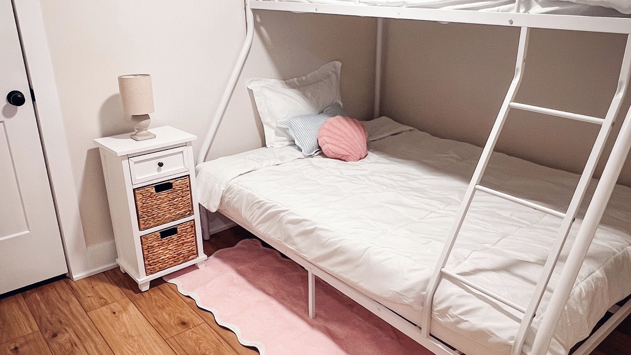 Photo of Bedroom in Whitesboro
