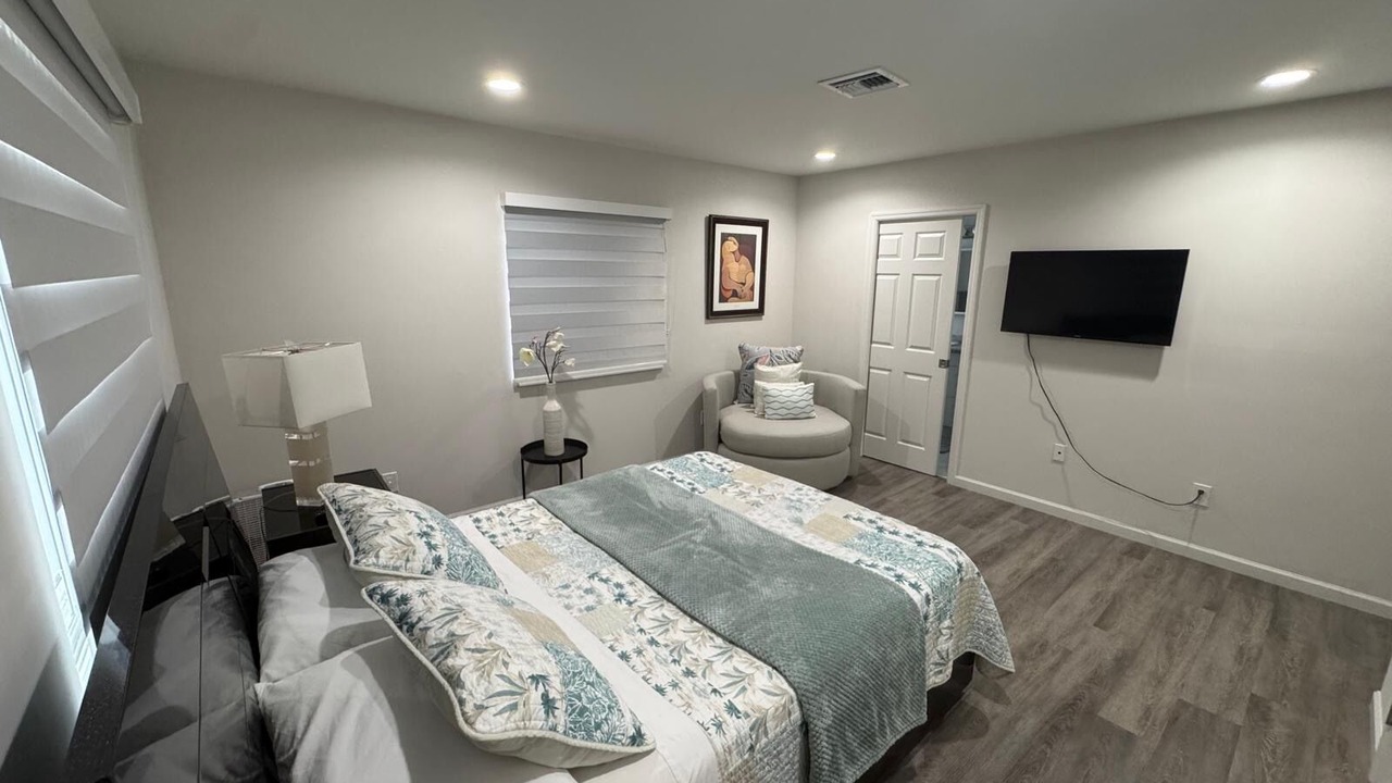 Photo of Bedroom in Deerfield Beach
