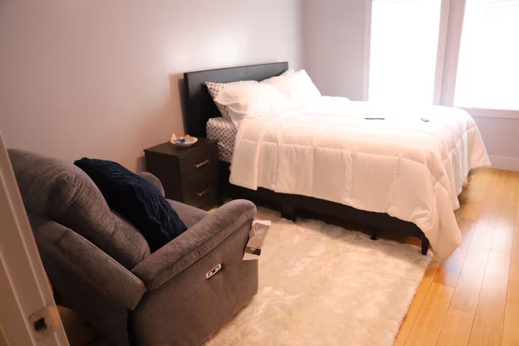 Photo of Bedroom in Forest Hill